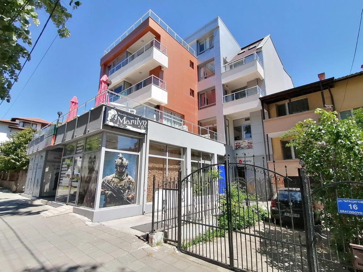 Zoleks Apartment Burgas ภายนอก รูปภาพ
